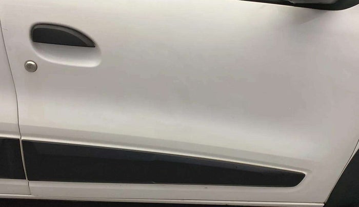 2017 Renault Kwid RXT 0.8, Petrol, Manual, 32,223 km, Driver-side door - Minor scratches