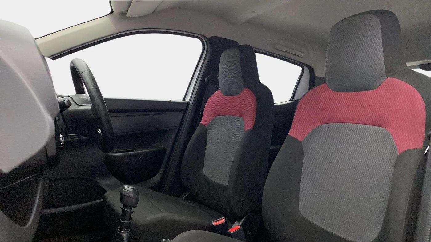 2017 Renault Kwid RXT 0.8, Petrol, Manual, 32,255 km, Right Side Front Door Cabin