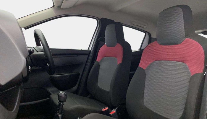 2017 Renault Kwid RXT 0.8, Petrol, Manual, 32,223 km, Right Side Front Door Cabin