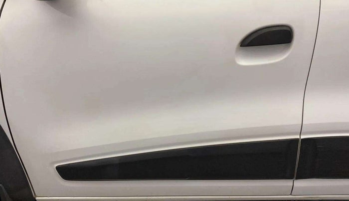 2017 Renault Kwid RXT 0.8, Petrol, Manual, 32,223 km, Front passenger door - Minor scratches