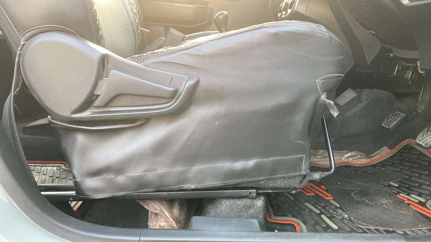 2022 Maruti S PRESSO VXI (O), Petrol, Manual, 29,336 km, Driver Side Adjustment Panel