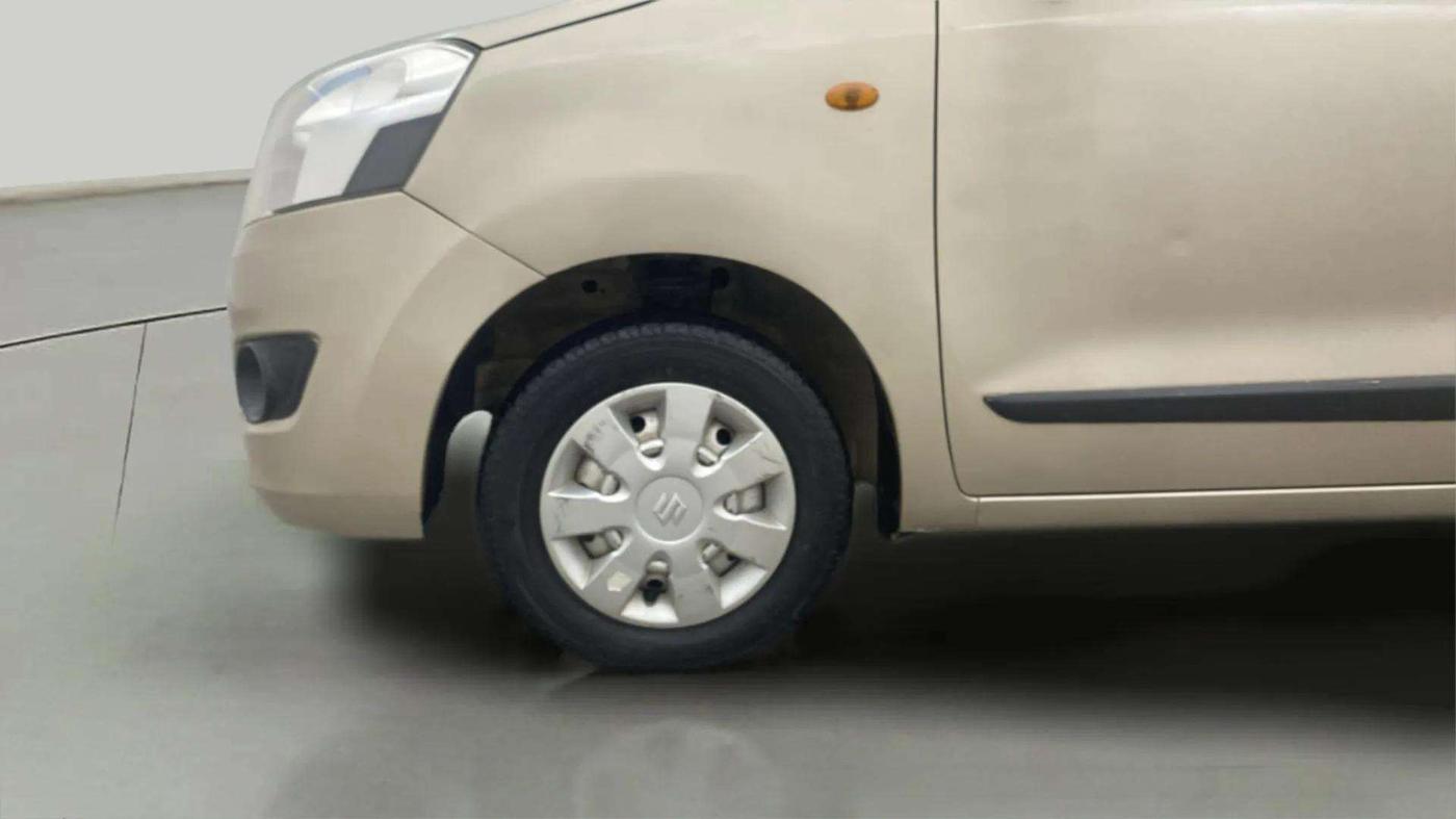 2013 Maruti Wagon R 1.0 LXI CNG, CNG, Manual, 71,519 km, Left Front Wheel