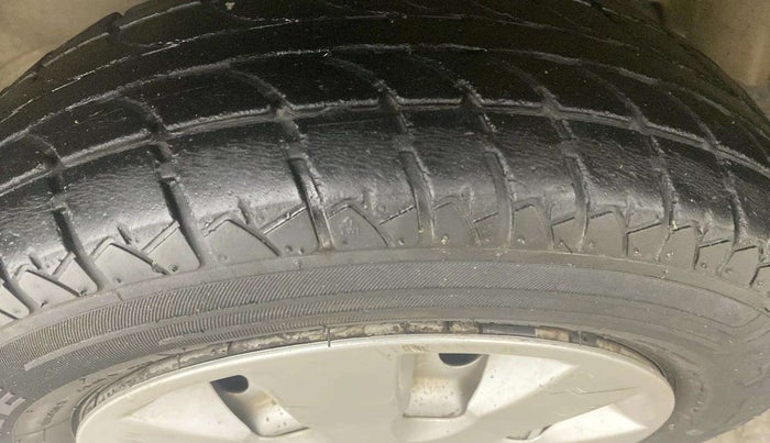 2013 Maruti Wagon R 1.0 LXI CNG, CNG, Manual, 71,123 km, Left Front Tyre Tread