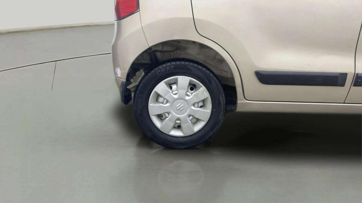 2013 Maruti Wagon R 1.0 LXI CNG, CNG, Manual, 71,519 km, Right Rear Wheel