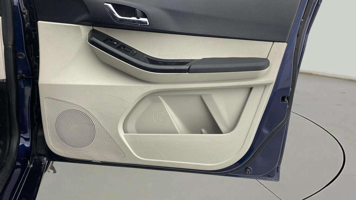 2023 Tata Tiago XZA PLUS PETROL, Petrol, Automatic, 6,785 km, Driver Side Door Panels Control