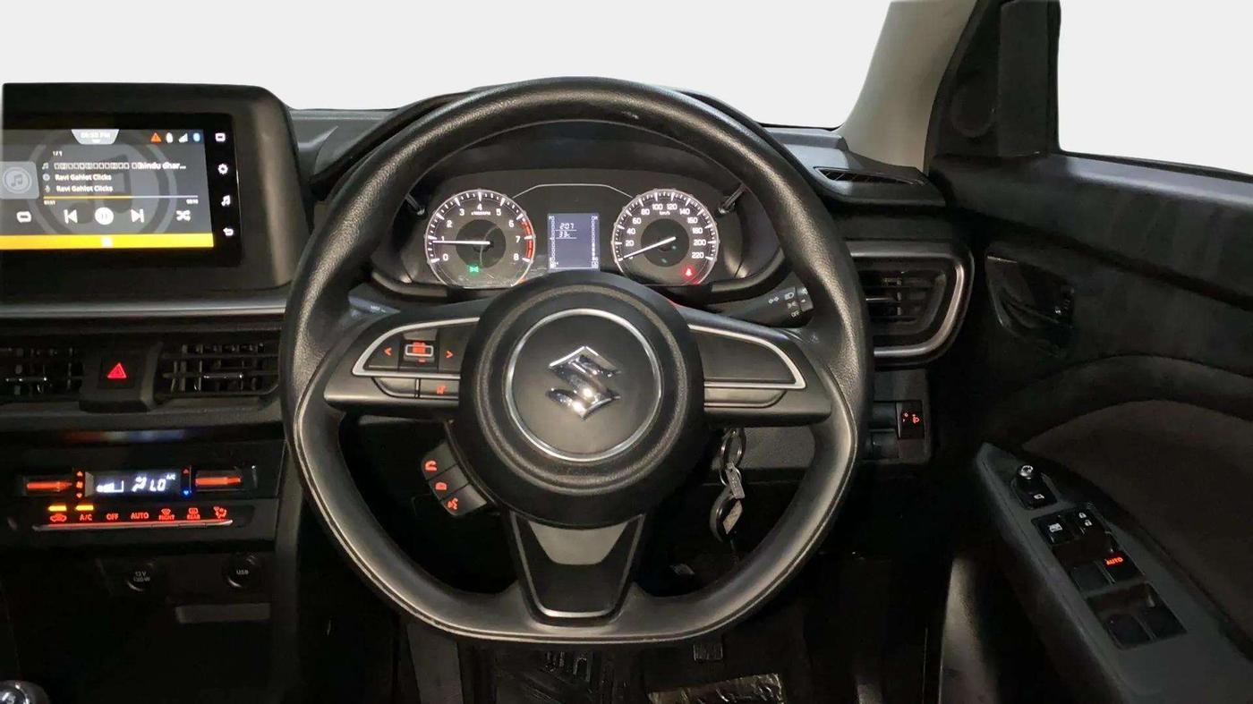 2024 Maruti BREZZA VXI, Petrol, Manual, 14,936 km, Steering Wheel Close Up