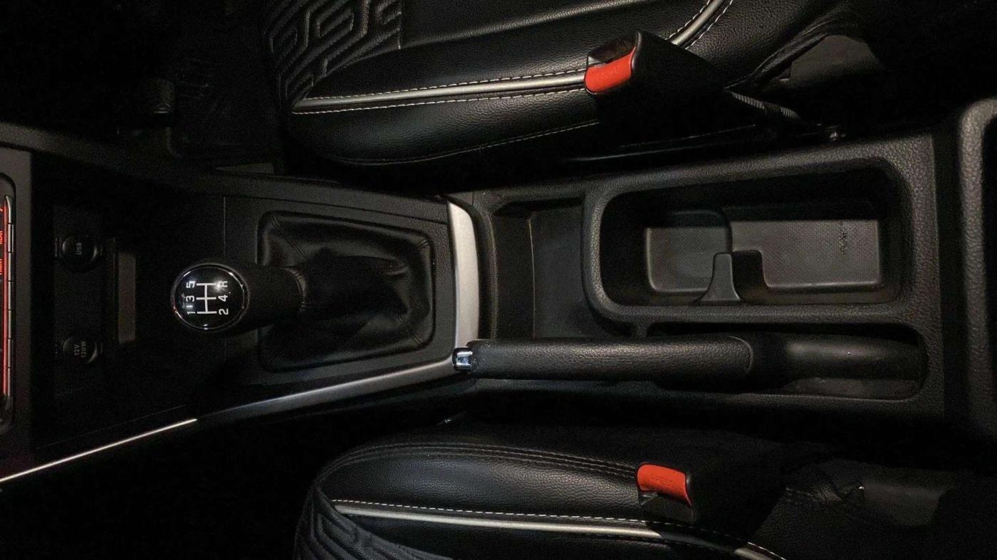 2024 Maruti BREZZA VXI, Petrol, Manual, 14,936 km, Gear Lever