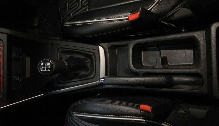 2024 Maruti BREZZA VXI, Petrol, Manual, 14,910 km, Gear Lever