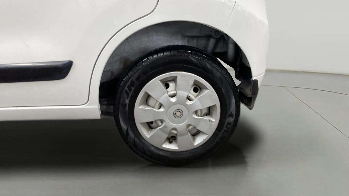 2017 Maruti Wagon R 1.0 LXI CNG, CNG, Manual, 46,724 km, Left Rear Wheel
