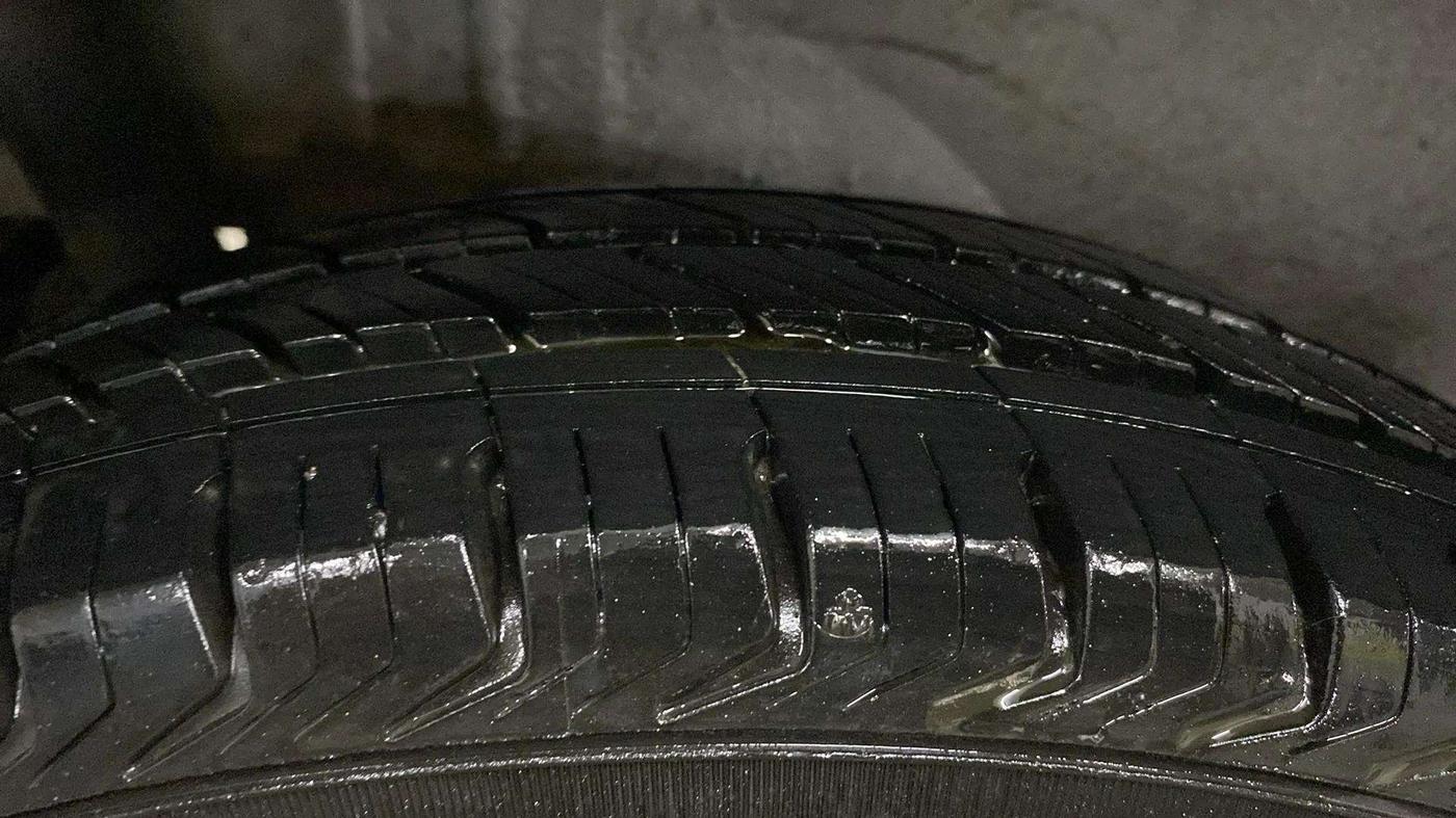 2017 Maruti Wagon R 1.0 LXI CNG, CNG, Manual, 46,724 km, Right Rear Tyre Tread
