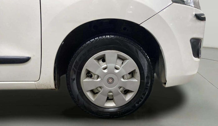 2017 Maruti Wagon R 1.0 LXI CNG, CNG, Manual, 46,724 km, Right Front Wheel