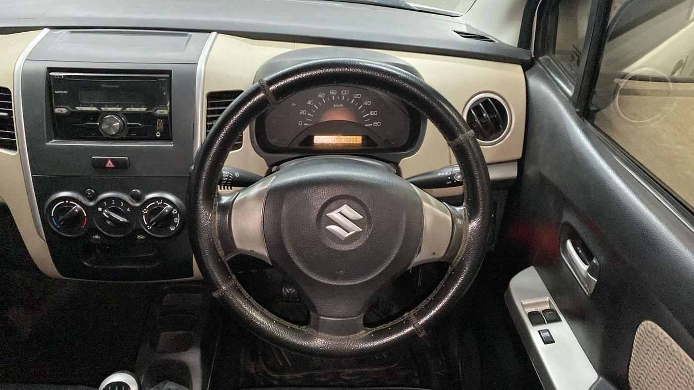 2017 Maruti Wagon R 1.0 LXI CNG, CNG, Manual, 46,724 km, Steering Wheel Close Up