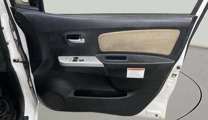 2017 Maruti Wagon R 1.0 LXI CNG, CNG, Manual, 46,724 km, Driver Side Door Panels Control