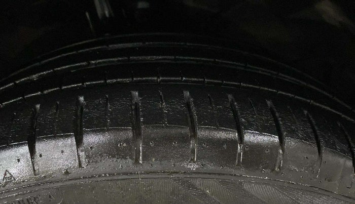 2022 Toyota Glanza G, Petrol, Manual, 25,225 km, Right Front Tyre Tread