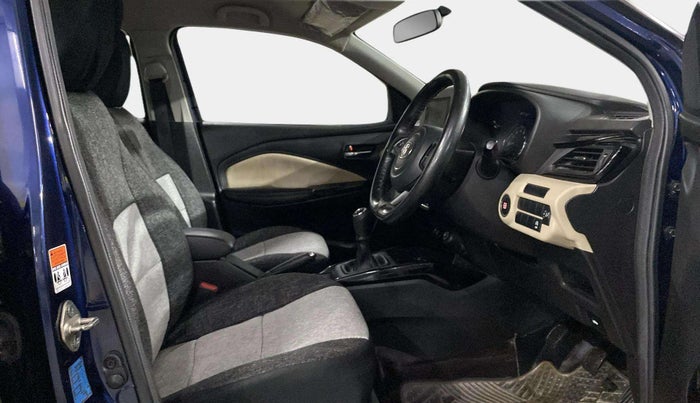 2022 Toyota Glanza G, Petrol, Manual, 25,225 km, Right Side Front Door Cabin