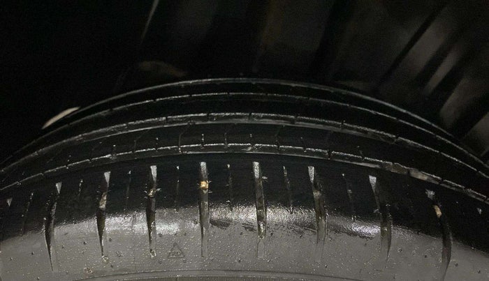 2022 Toyota Glanza G, Petrol, Manual, 25,225 km, Right Rear Tyre Tread