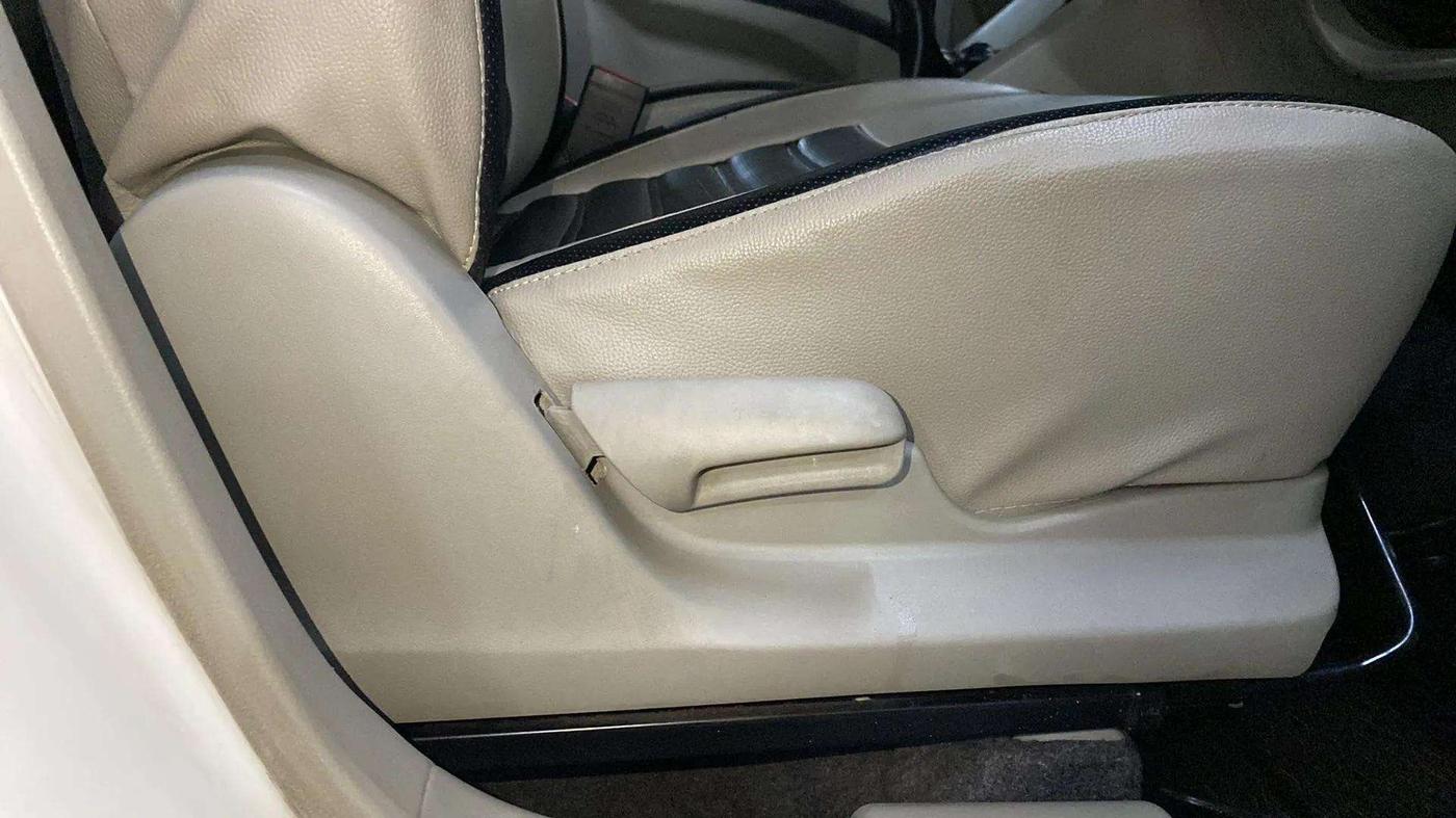 2016 Maruti Celerio ZXI, Petrol, Manual, 34,179 km, Driver Side Adjustment Panel
