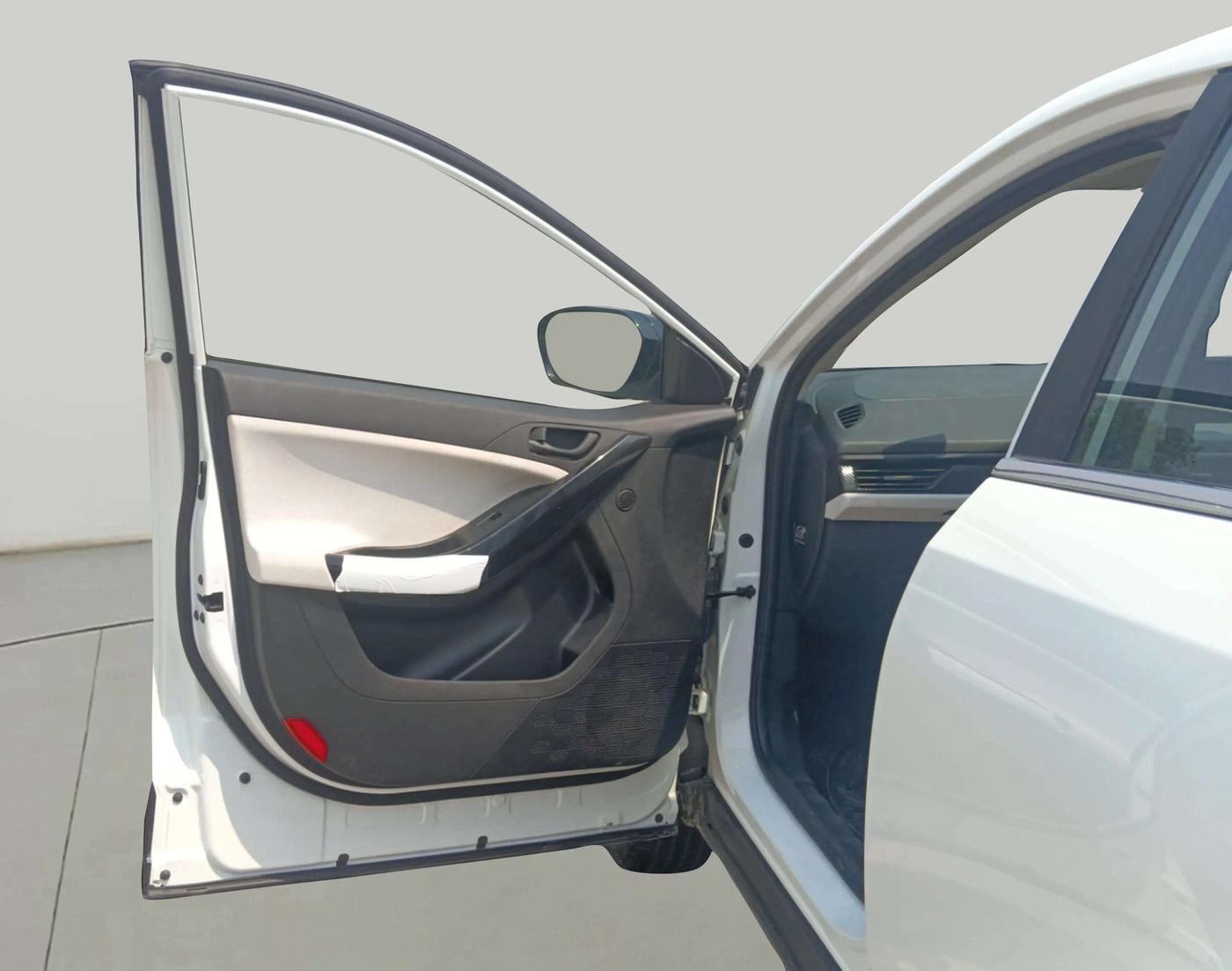 2024 Tata Curvv Pure Plus 1.2 Petrol 6MT, Petrol, Manual, 2,768 km, LHS Front Door