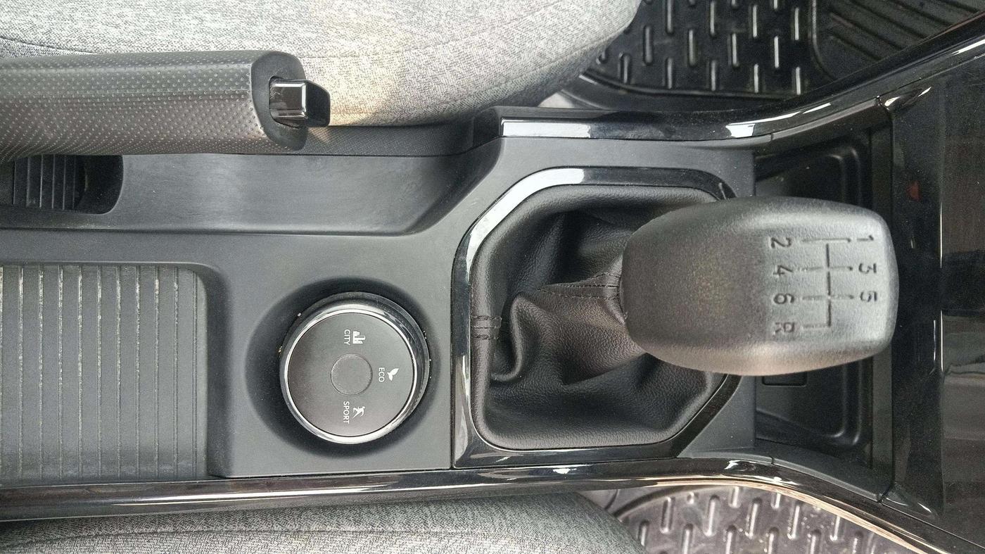 2024 Tata Curvv Pure Plus 1.2 Petrol 6MT, Petrol, Manual, 2,768 km, Gear Lever