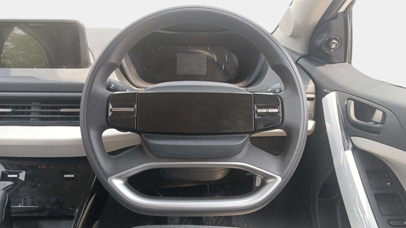 2024 Tata Curvv Pure Plus 1.2 Petrol 6MT, Petrol, Manual, 2,768 km, Steering Wheel Close Up