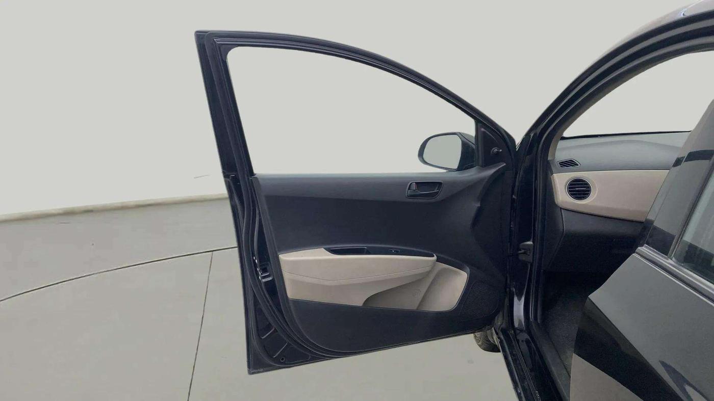 2014 Hyundai Xcent BASE 1.2, Petrol, Manual, 89,576 km, LHS Front Door