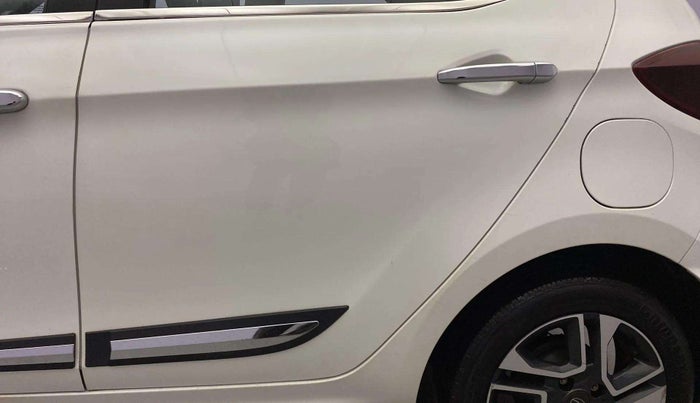 2020 Tata Tiago XZ PLUS PETROL, Petrol, Manual, 32,273 km, Rear left door - Minor scratches