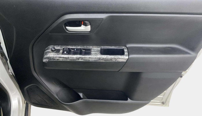 2022 Maruti New Wagon-R ZXI 1.2, Petrol, Manual, 12,274 km, Driver Side Door Panels Control