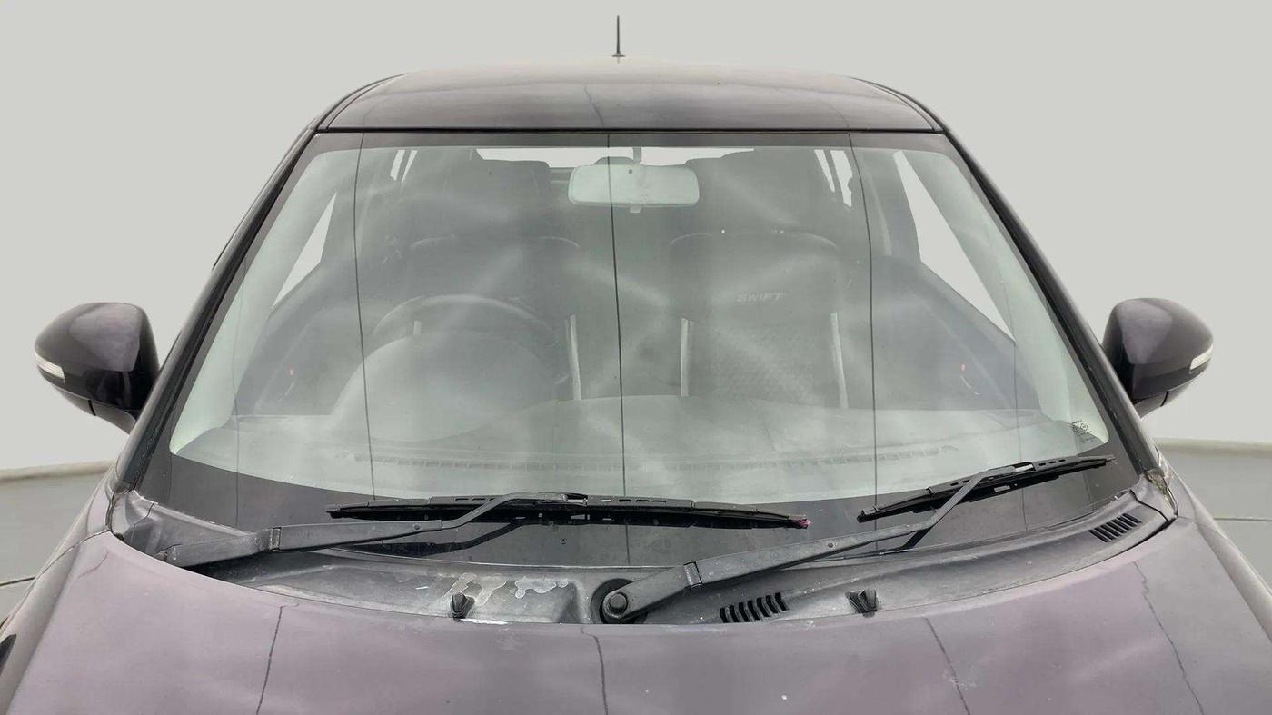 2016 Maruti Swift VXI O, Petrol, Manual, 41,865 km, Front Windshield