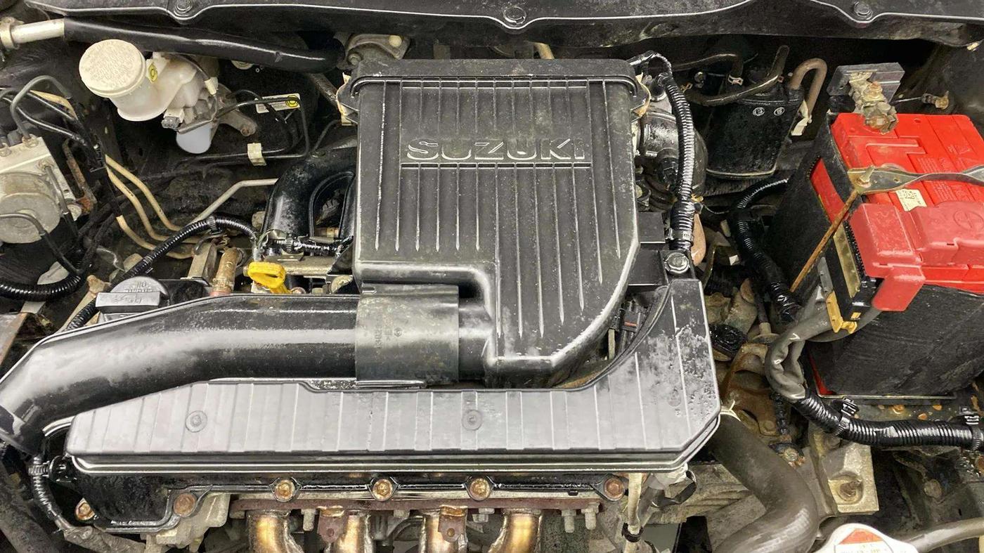 2016 Maruti Swift VXI O, Petrol, Manual, 41,865 km, Engine View