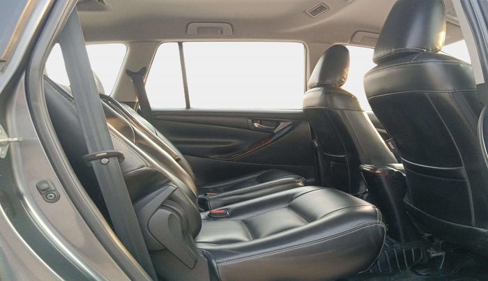 2020 Toyota Innova Crysta 2.7 GX AT 7 STR, Petrol, Automatic, 36,269 km, Right Side Rear Door Cabin