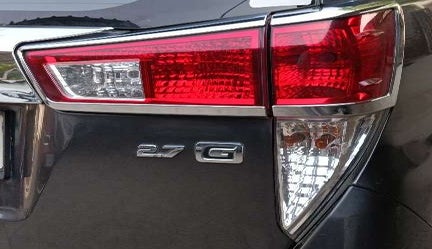 2020 Toyota Innova Crysta 2.7 GX AT 7 STR, Petrol, Automatic, 36,269 km, Right tail light - Minor damage