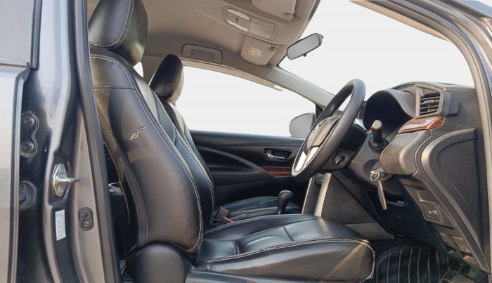 2020 Toyota Innova Crysta 2.7 GX AT 7 STR, Petrol, Automatic, 36,269 km, Right Side Front Door Cabin
