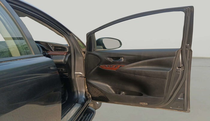 2020 Toyota Innova Crysta 2.7 GX AT 7 STR, Petrol, Automatic, 36,269 km, RHS Front Door