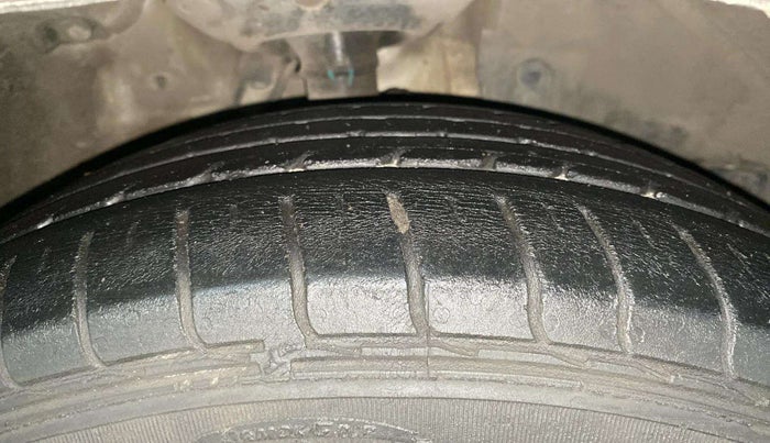 2019 Honda WR-V 1.2L I-VTEC VX MT, CNG, Manual, 44,066 km, Right Front Tyre Tread