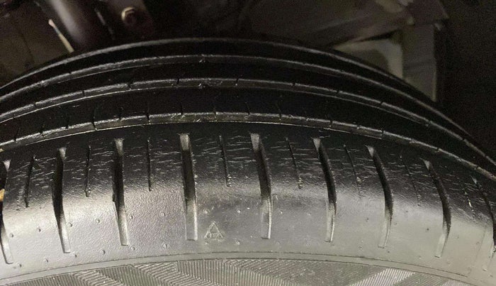 2020 Maruti Baleno ZETA PETROL 1.2, Petrol, Manual, 30,895 km, Right Front Tyre Tread