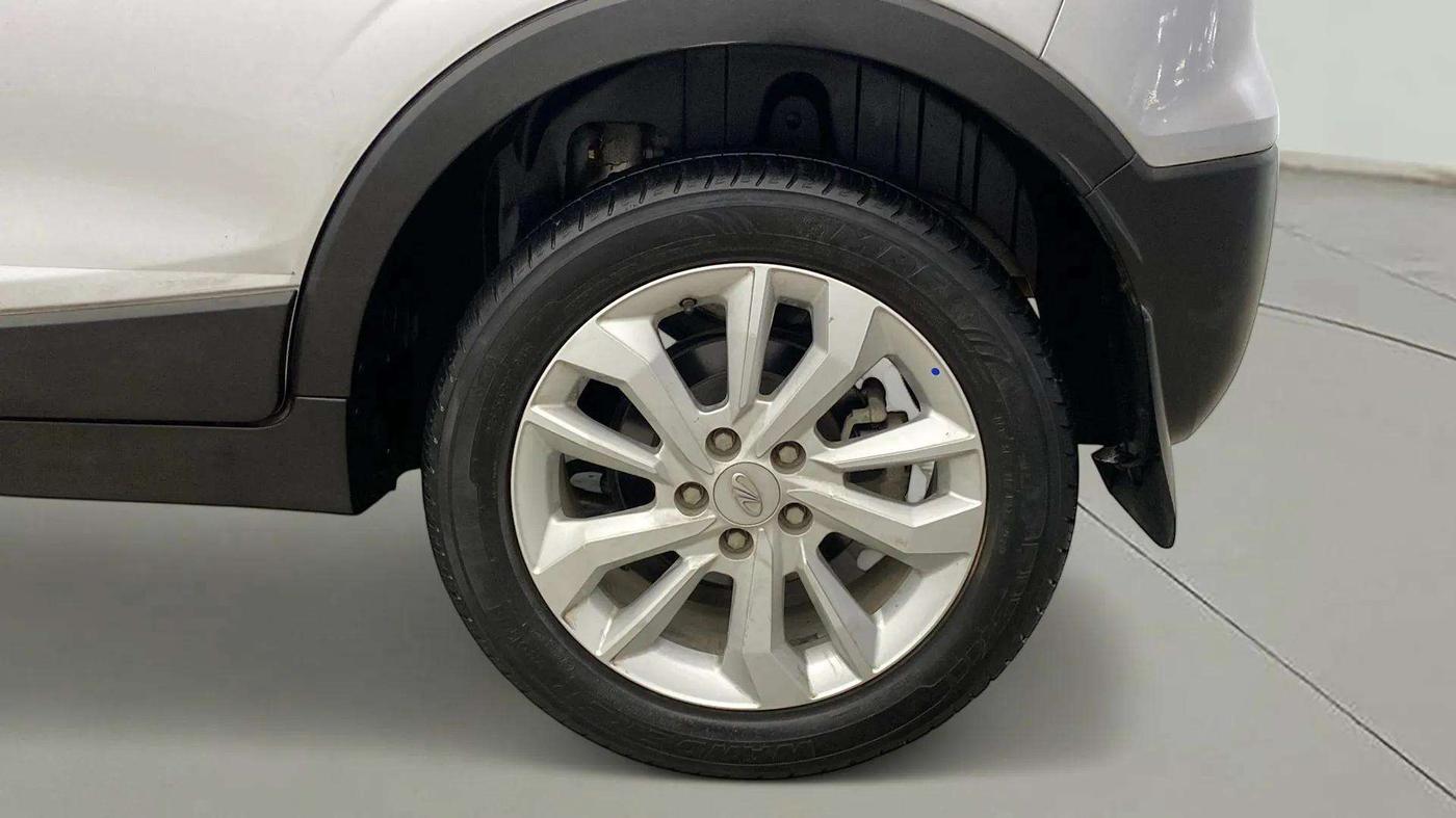 2022 Mahindra XUV300 W8 1.5 DIESEL, Diesel, Manual, 29,953 km, Left Rear Wheel