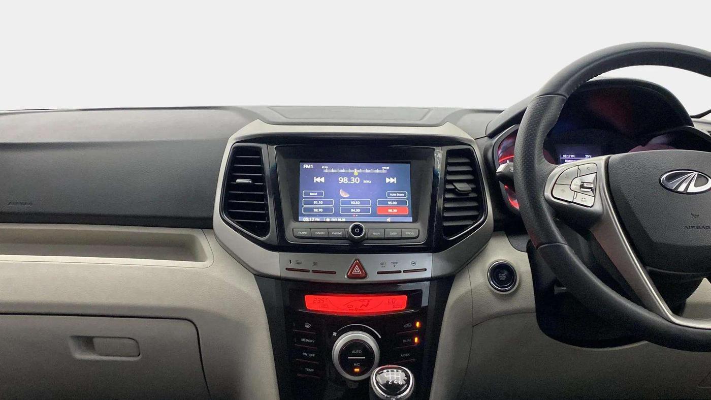 2022 Mahindra XUV300 W8 1.5 DIESEL, Diesel, Manual, 29,953 km, Air Conditioner