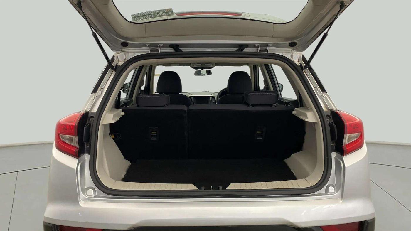 2022 Mahindra XUV300 W8 1.5 DIESEL, Diesel, Manual, 29,953 km, Boot Open Zoomed View