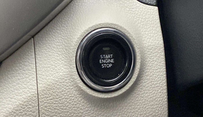 2022 Mahindra XUV300 W8 1.5 DIESEL, Diesel, Manual, 29,776 km, Keyless Start/ Stop Button