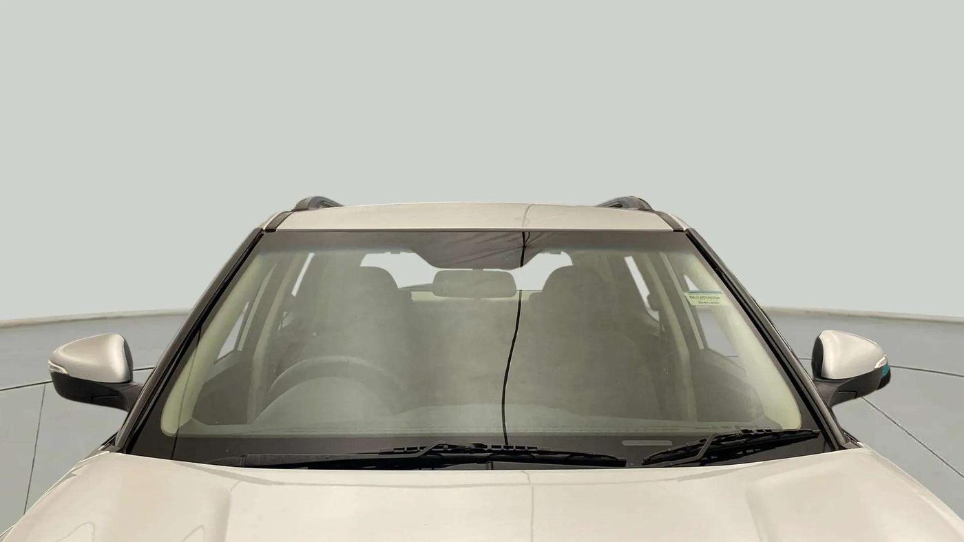2022 Mahindra XUV300 W8 1.5 DIESEL, Diesel, Manual, 29,953 km, Front Windshield