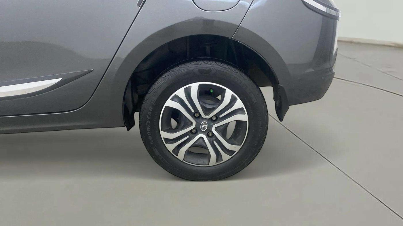 2022 Tata TIGOR XZ PLUS CNG, CNG, Manual, 63,712 km, Left Rear Wheel