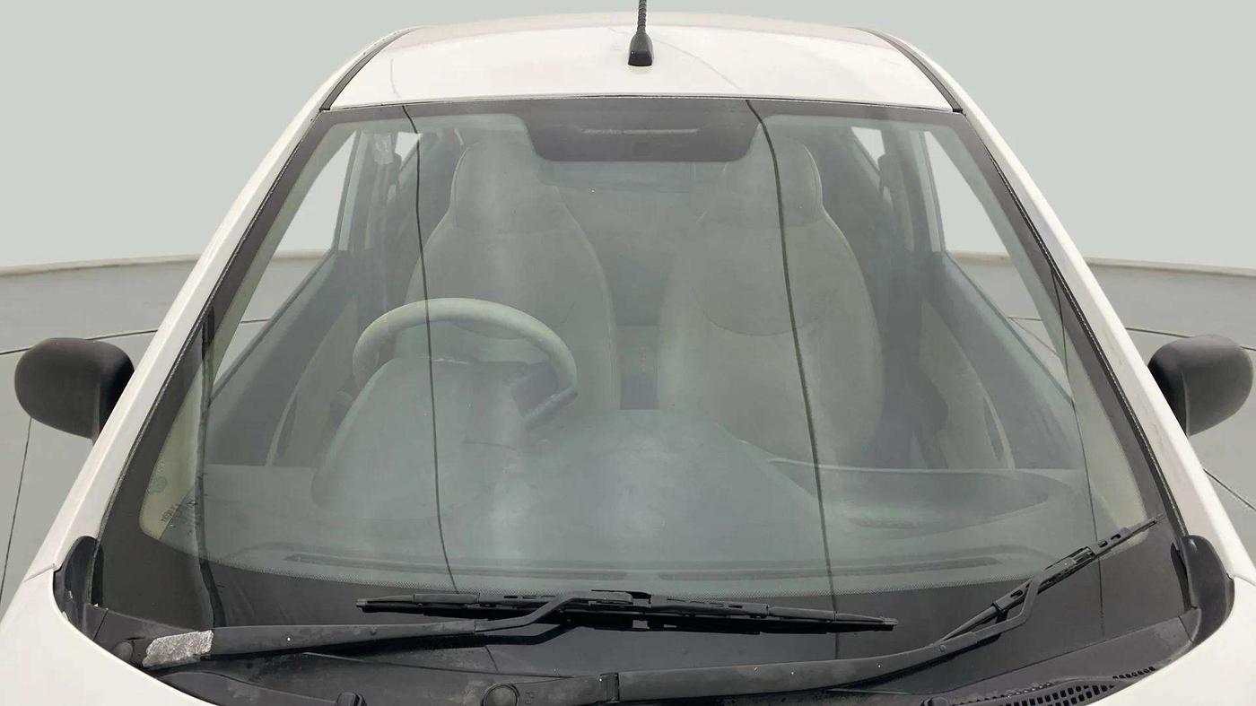 2018 Hyundai Eon ERA +, Petrol, Manual, 45,141 km, Front Windshield
