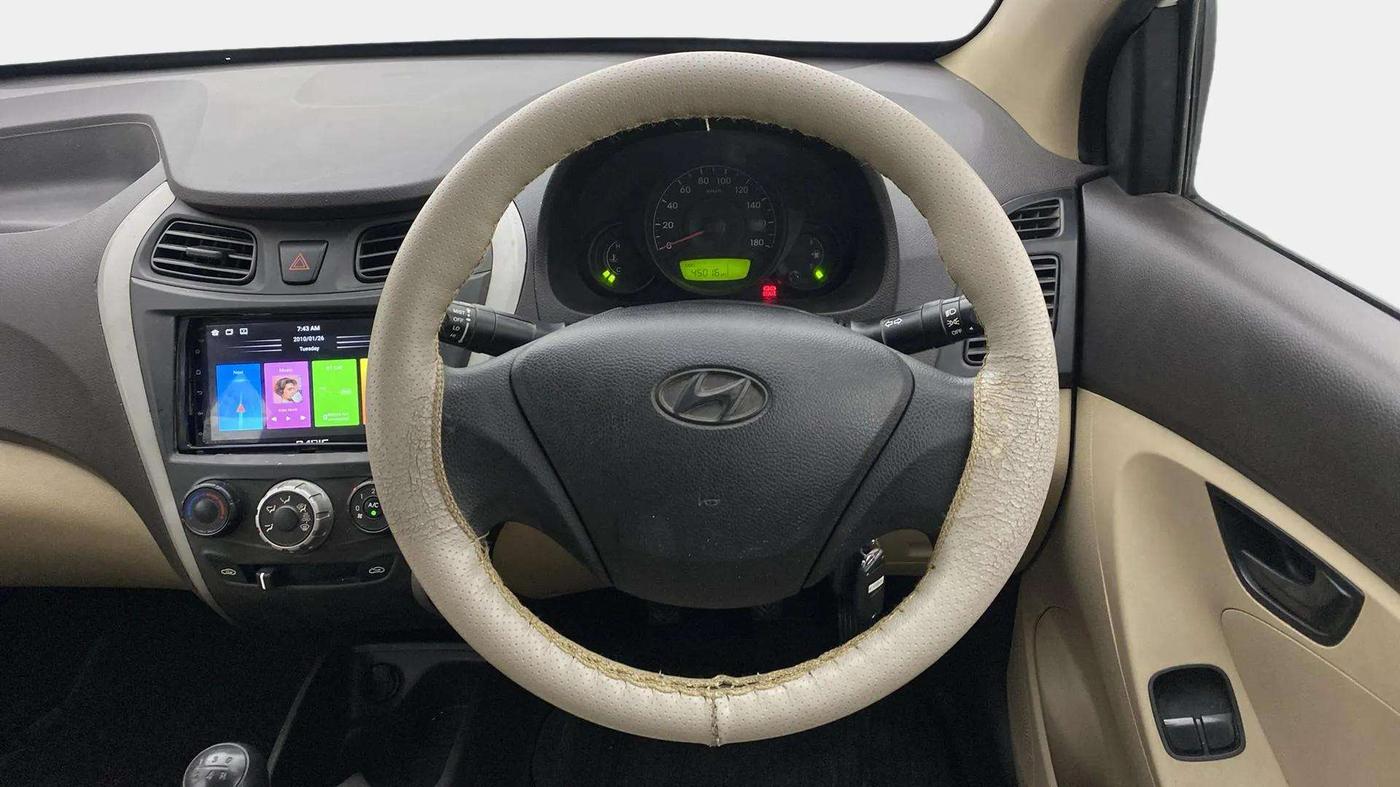 2018 Hyundai Eon ERA +, Petrol, Manual, 45,141 km, Steering Wheel Close Up