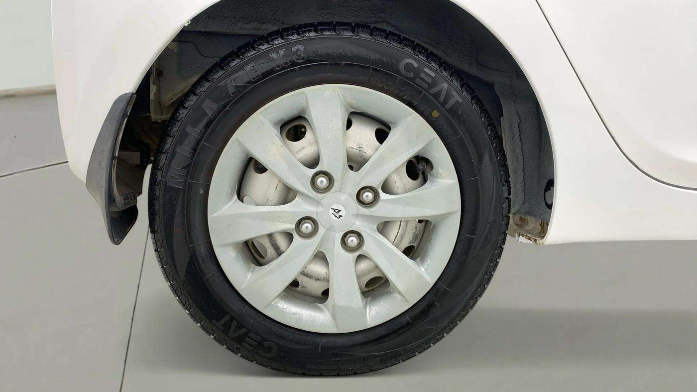 2018 Hyundai Eon ERA +, Petrol, Manual, 45,141 km, Right Rear Wheel