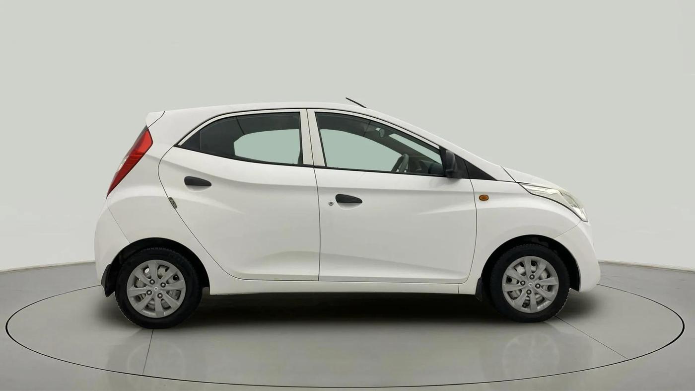 2018 Hyundai Eon ERA +, Petrol, Manual, 45,141 km, Right Side View