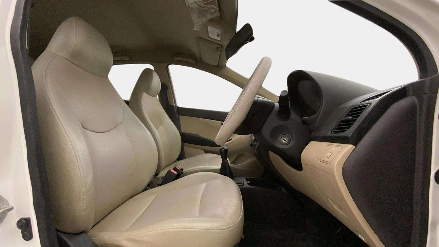 2018 Hyundai Eon ERA +, Petrol, Manual, 45,141 km, Right Side Front Door Cabin