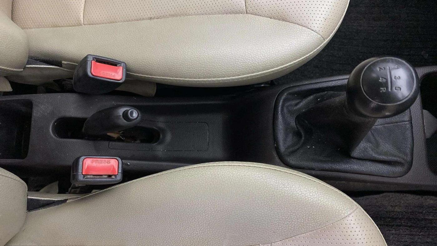 2018 Hyundai Eon ERA +, Petrol, Manual, 45,141 km, Gear Lever