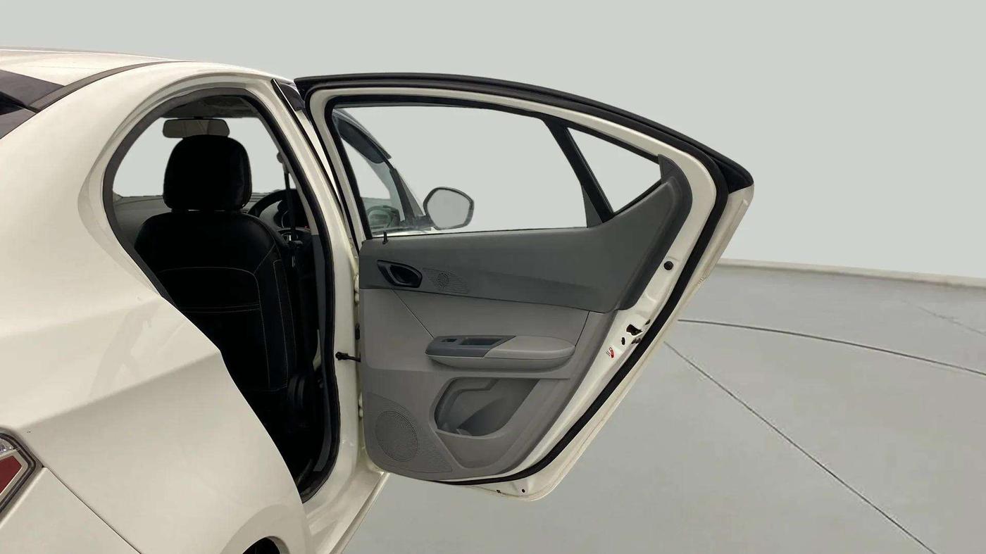 2022 Tata TIGOR XM PETROL, Petrol, Manual, 62,180 km, RHS Rear Door