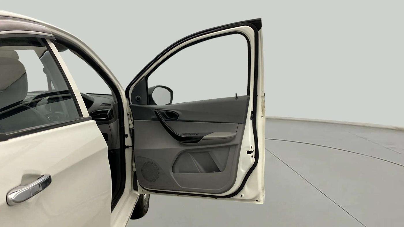 2022 Tata TIGOR XM PETROL, Petrol, Manual, 62,180 km, RHS Front Door