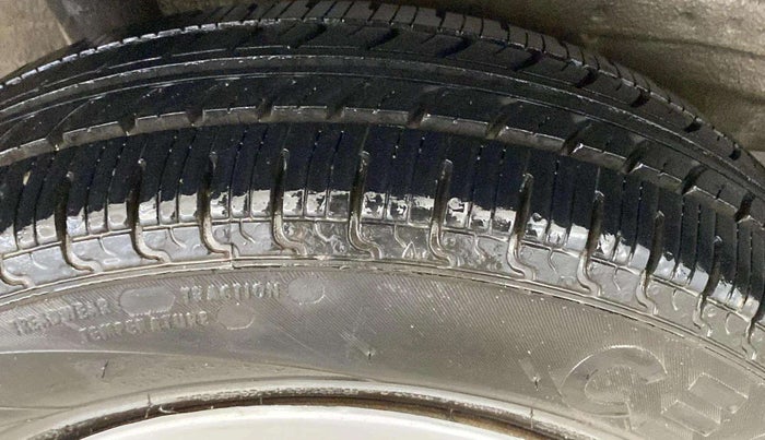 2021 Maruti New Wagon-R LXI CNG 1.0, CNG, Manual, 79,651 km, Left Front Tyre Tread